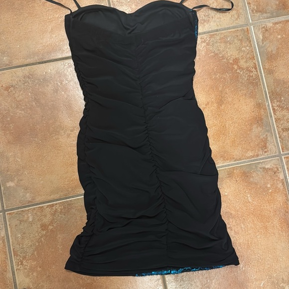 Black Strapless dress with blue sparkle - Picture 5 of 6